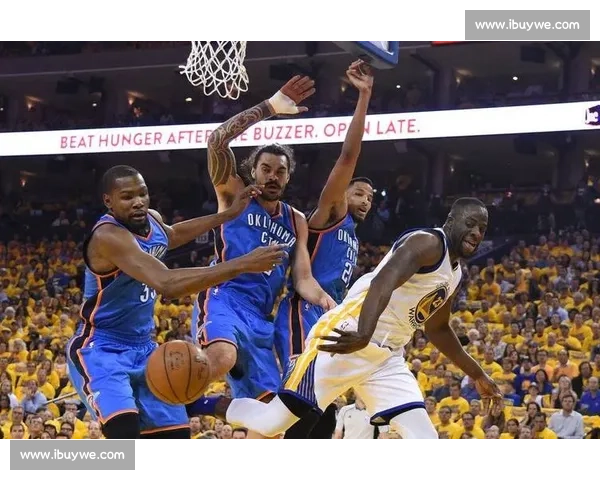 布朗调侃杜兰特雕像：上下半身分属雷霆勇士